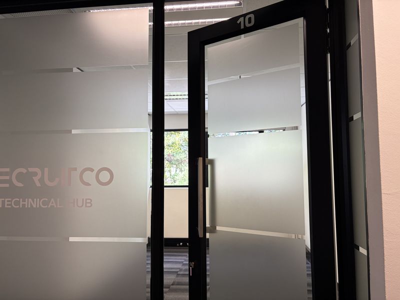 Office Suite to rent in secure  complex in Hyde Park - Photo 6