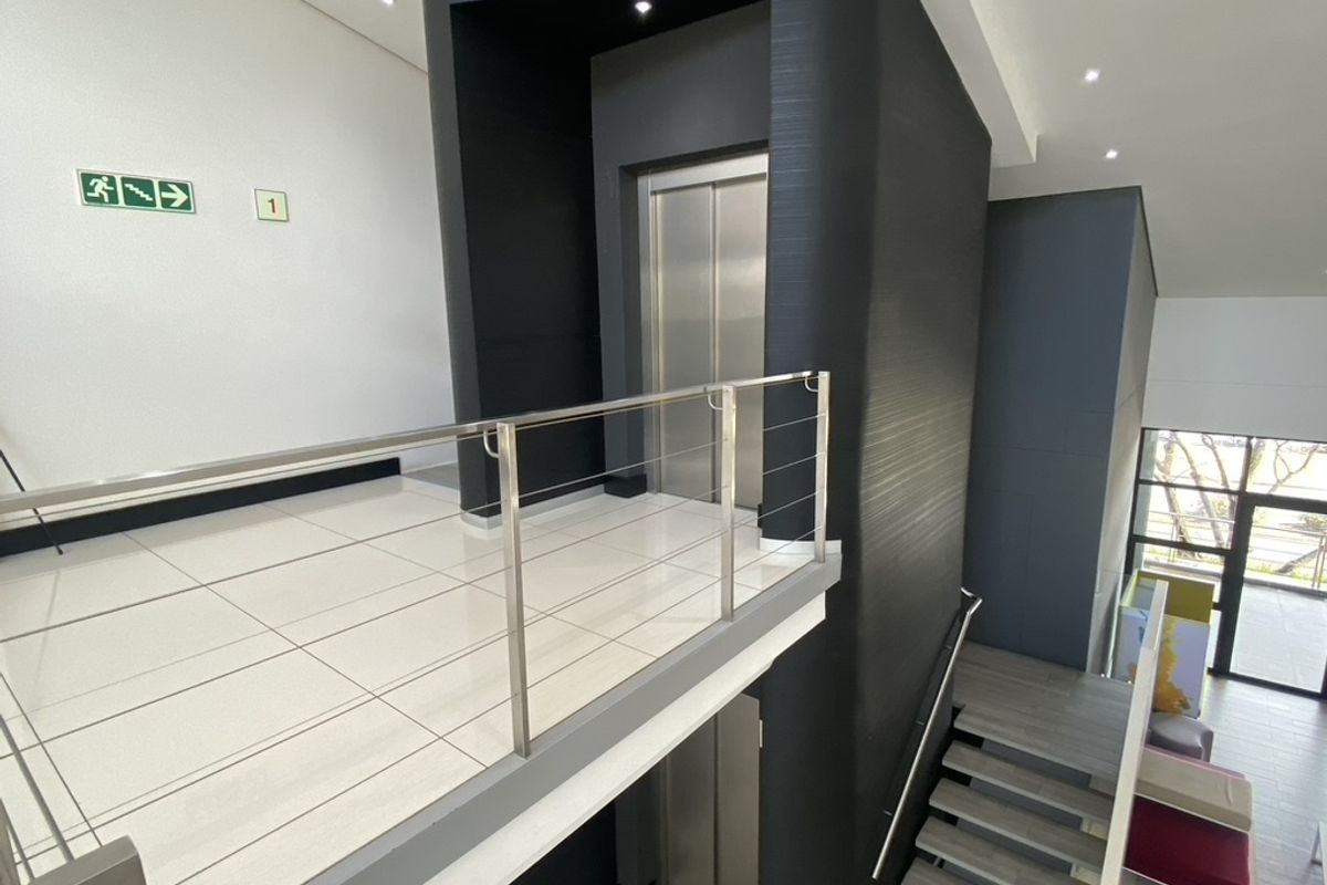 Office Suite to rent in secure  complex in Hyde Park - Photo 4