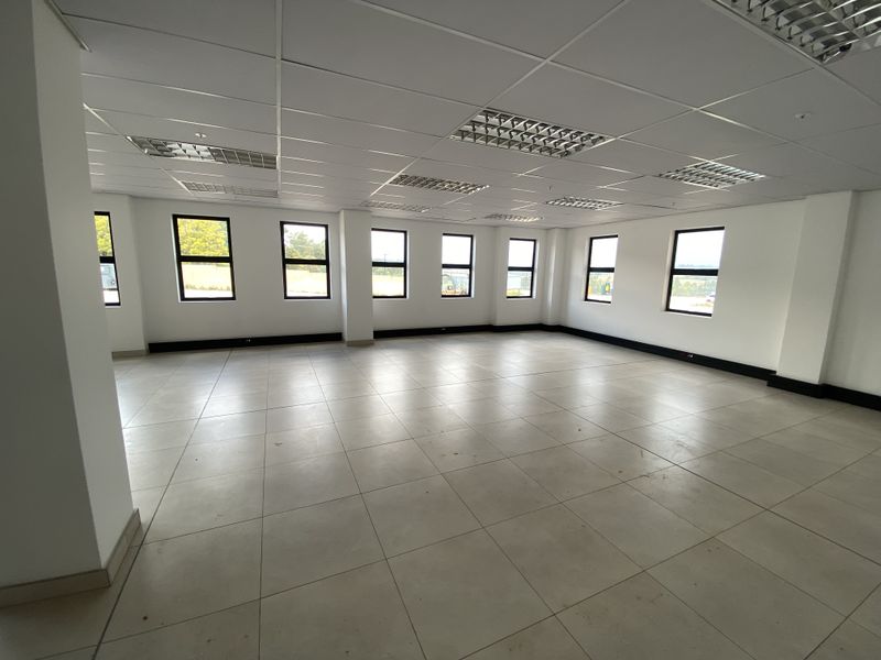 Newly Built Warehouse to Let in Muldersdrift - Photo 10