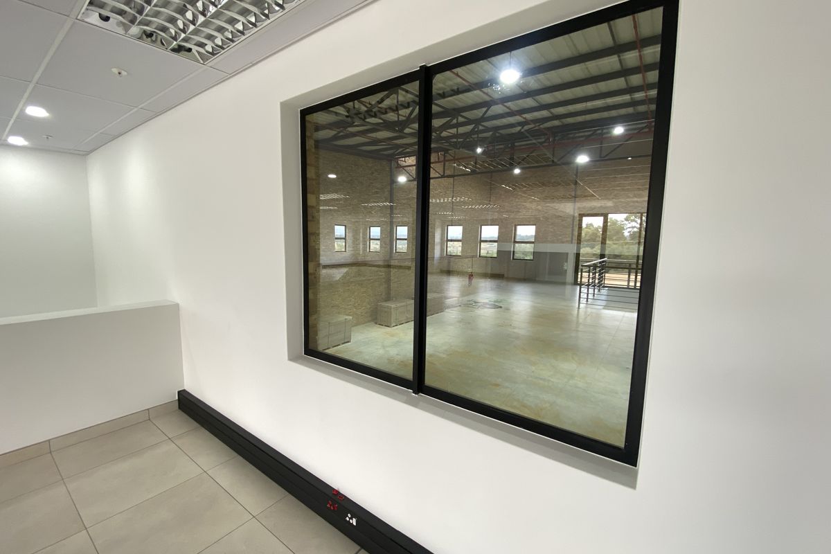 Newly Built Warehouse to Let in Muldersdrift - Photo 3