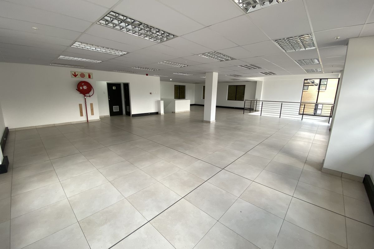 Newly Built Warehouse to Let in Muldersdrift - Photo 5