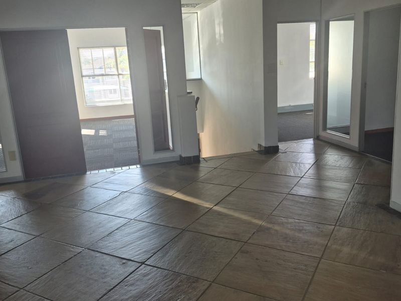 Stand-alone office building for sale in business park, Midrand - Photo 5