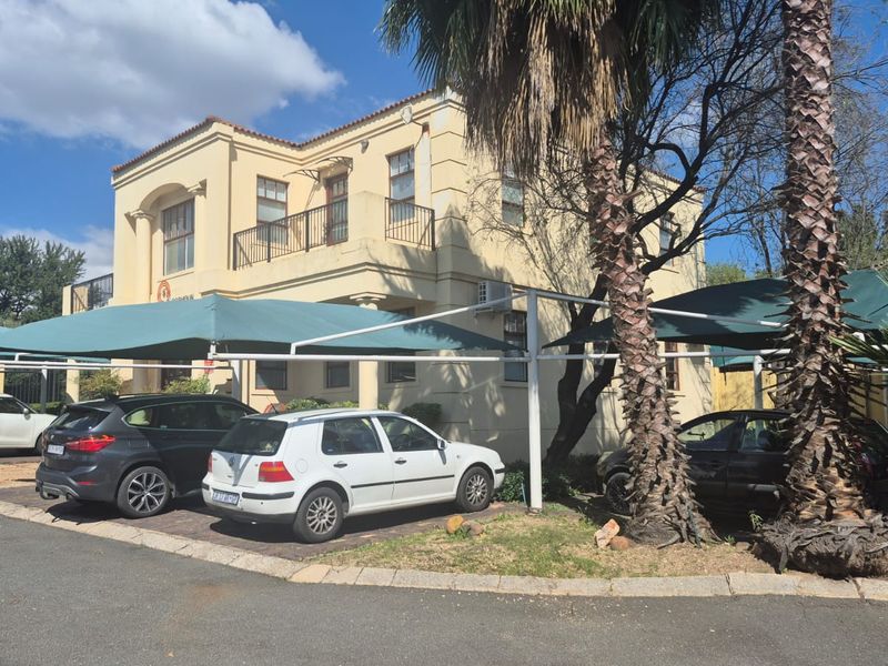 Stand-alone office building for sale in business park, Midrand - Photo 2