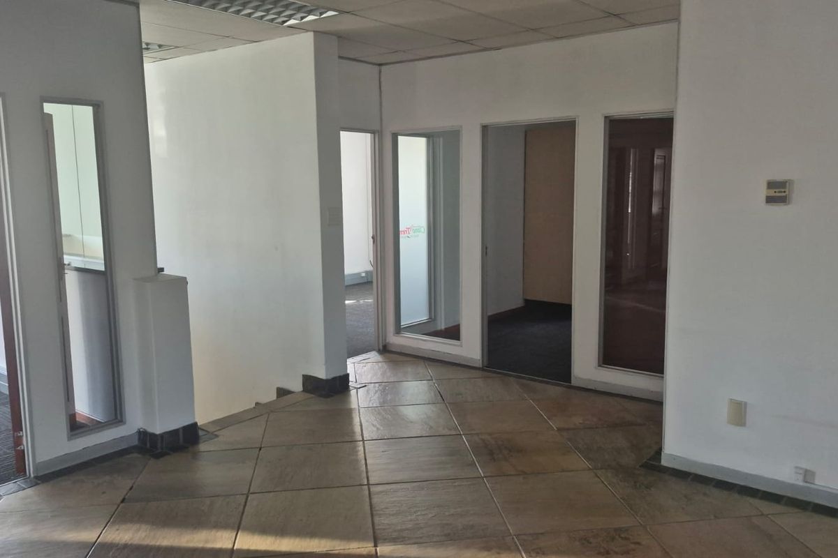 Stand-alone office building for sale in business park, Midrand - Photo 4