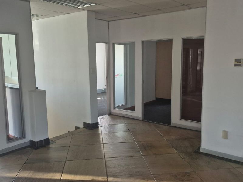 Stand-alone office building for sale in business park, Midrand - Photo 4