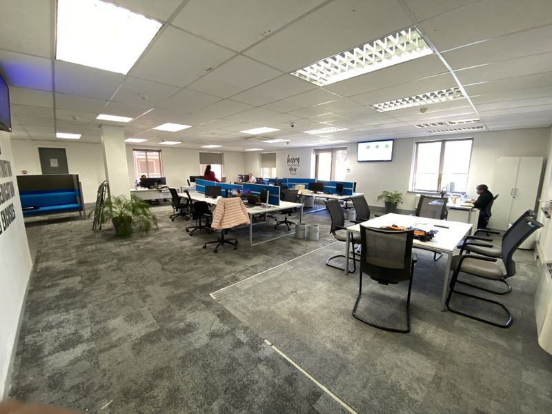 275m2 Suite to Let in Fourways - Photo 7