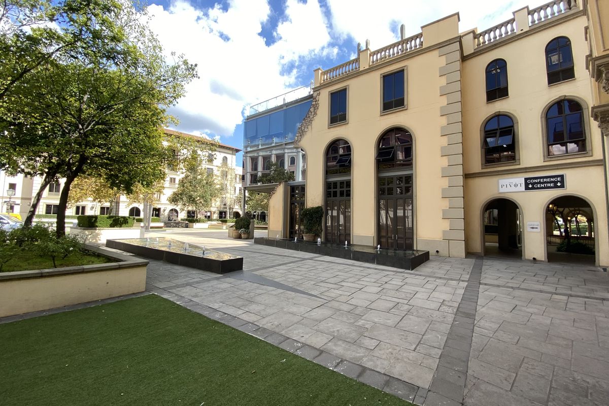 275m2 Suite to Let in Fourways - Photo 2