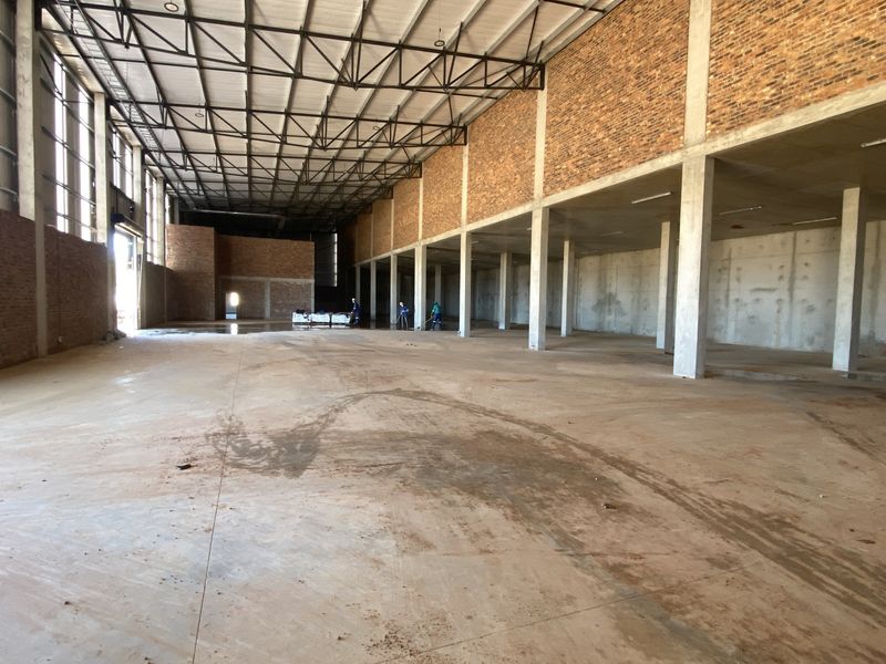 2036m2 Warehouse Nearing Completion - to Let in Lanseria - Photo 6