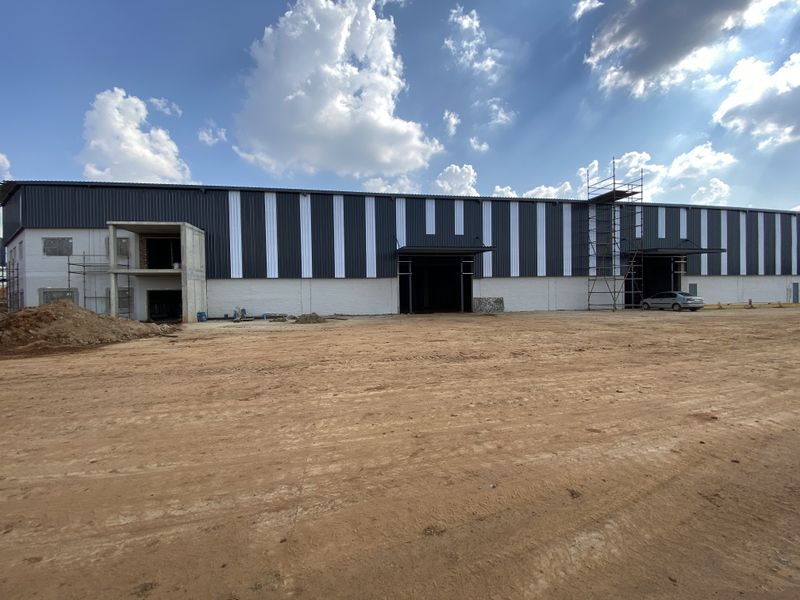 2036m2 Warehouse Nearing Completion - to Let in Lanseria - Photo 3
