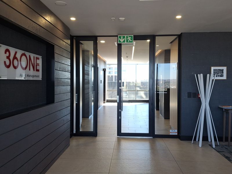 FULLY FITTED P-GRADE OFFICES IN SANDTON CENTRA - Photo 5