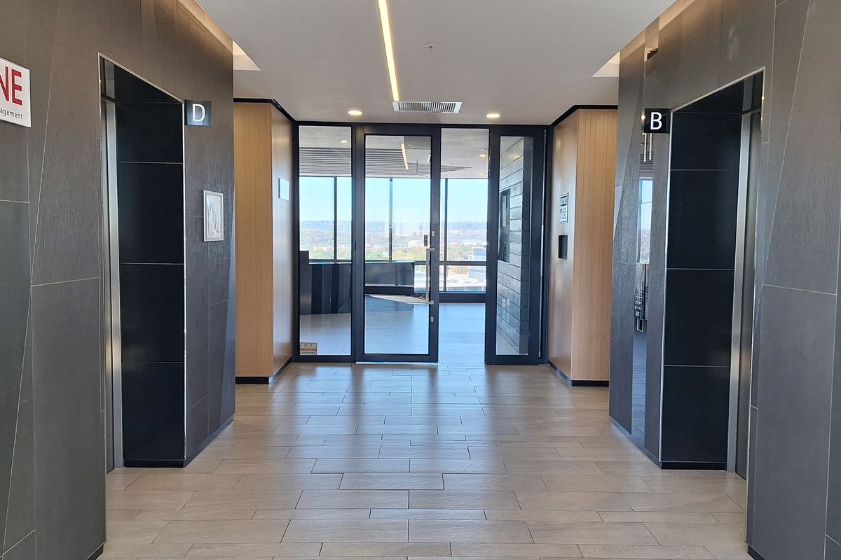 FULLY FITTED P-GRADE OFFICES IN SANDTON CENTRA - Photo 4