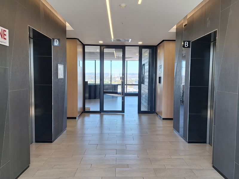 FULLY FITTED P-GRADE OFFICES IN SANDTON CENTRA - Photo 4