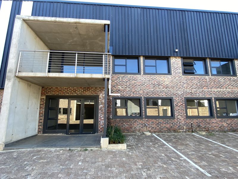 1300m2 Warehouse to Let in Lanseria - Photo 5