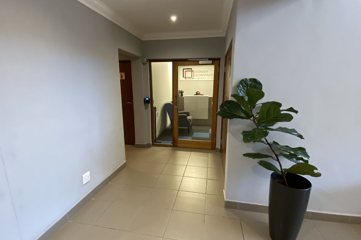 262m2 A-Grade Ground Floor Suite For Sale in Fourways - Photo 4