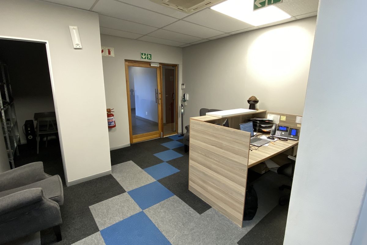 262m2 A-Grade Ground Floor Suite For Sale in Fourways - Photo 5