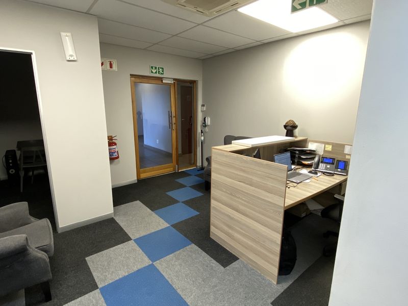262m2 A-Grade Ground Floor Suite For Sale in Fourways - Photo 5
