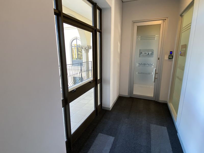 135m2 Fitted Suite to Let in Fourways - Photo 6