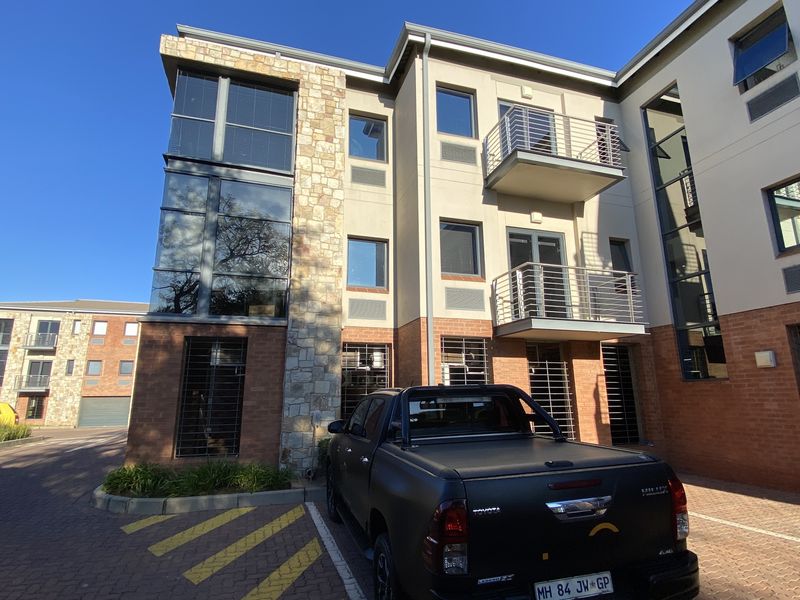 262m2 A-Grade Suite to Let in Fourways - Photo 4
