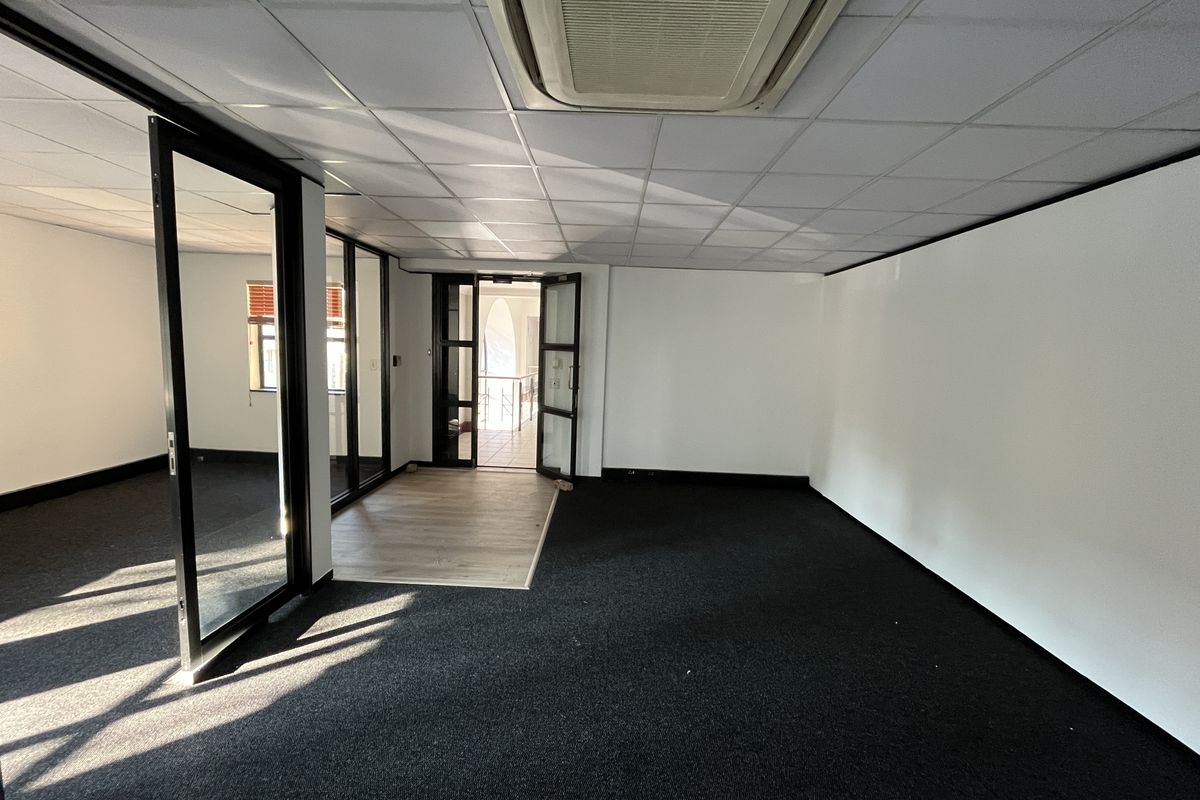 Modern Refurbished Office Space  Move in Ready - Photo 3