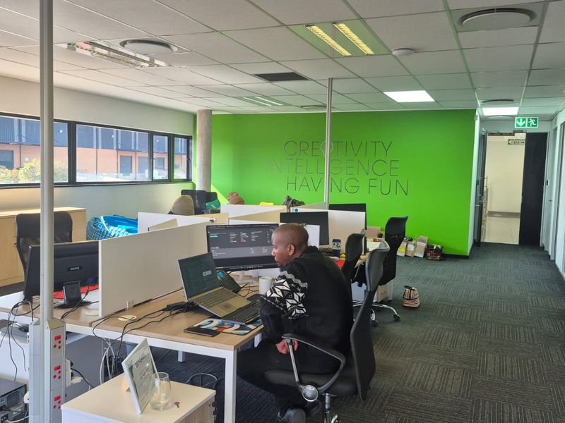 Warehouse with offices in business park to rent, Halfway House, Midrand - Photo 10