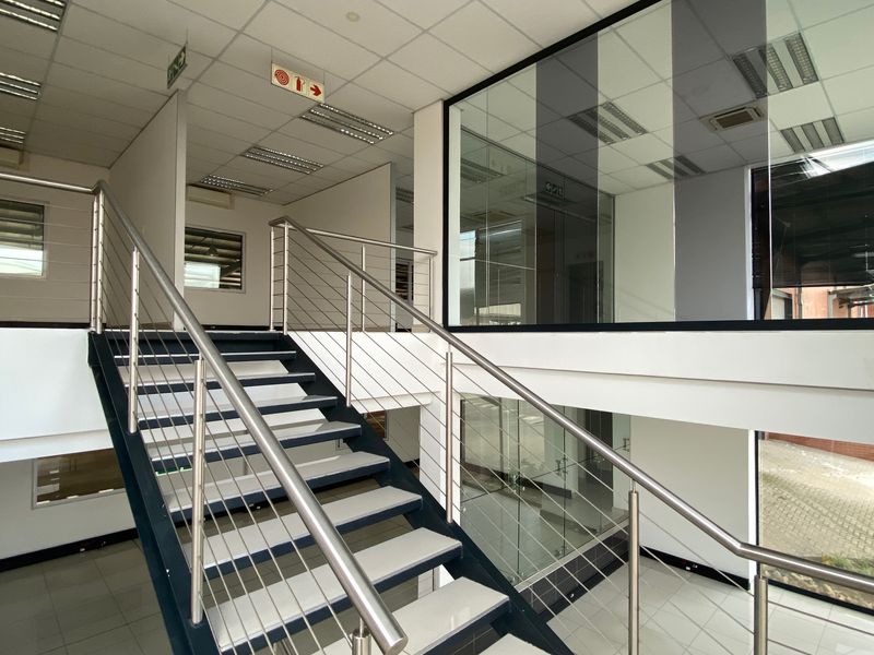 1345m2 Warehouse with Showroom For Sale in North Riding - Photo 7