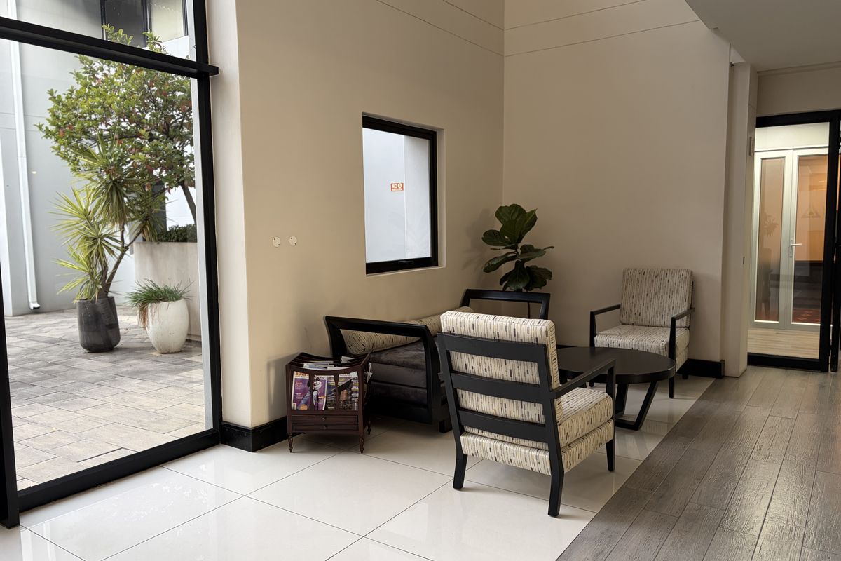 AAA Graded air-conditioned offices to rent in Hyde ark - Photo 5