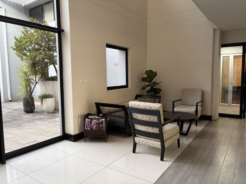 AAA Graded air-conditioned offices to rent in Hyde ark - Photo 5