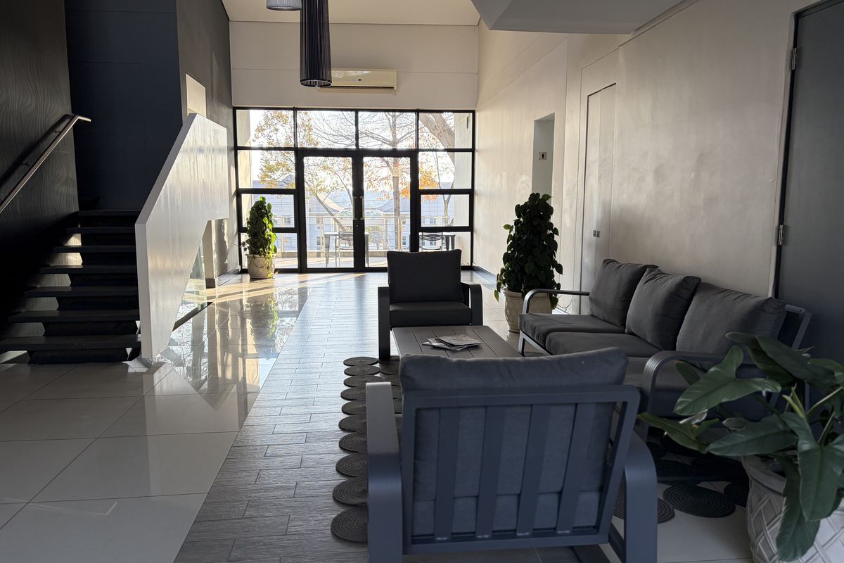 AAA Graded air-conditioned offices to rent in Hyde ark - Photo 4
