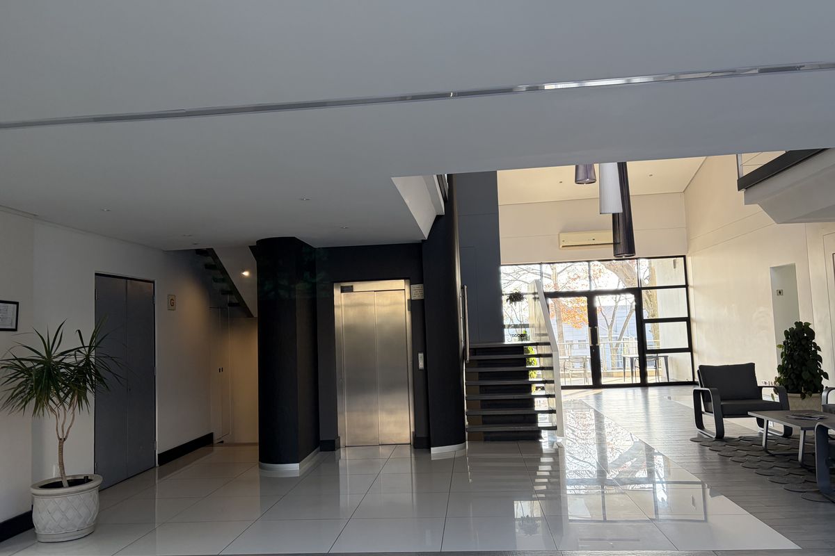 AAA Graded air-conditioned offices to rent in Hyde ark - Photo 2