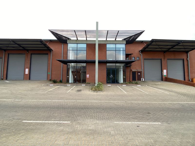 1345m2 Warehouse with Showroom to Let in North Riding - Photo 1