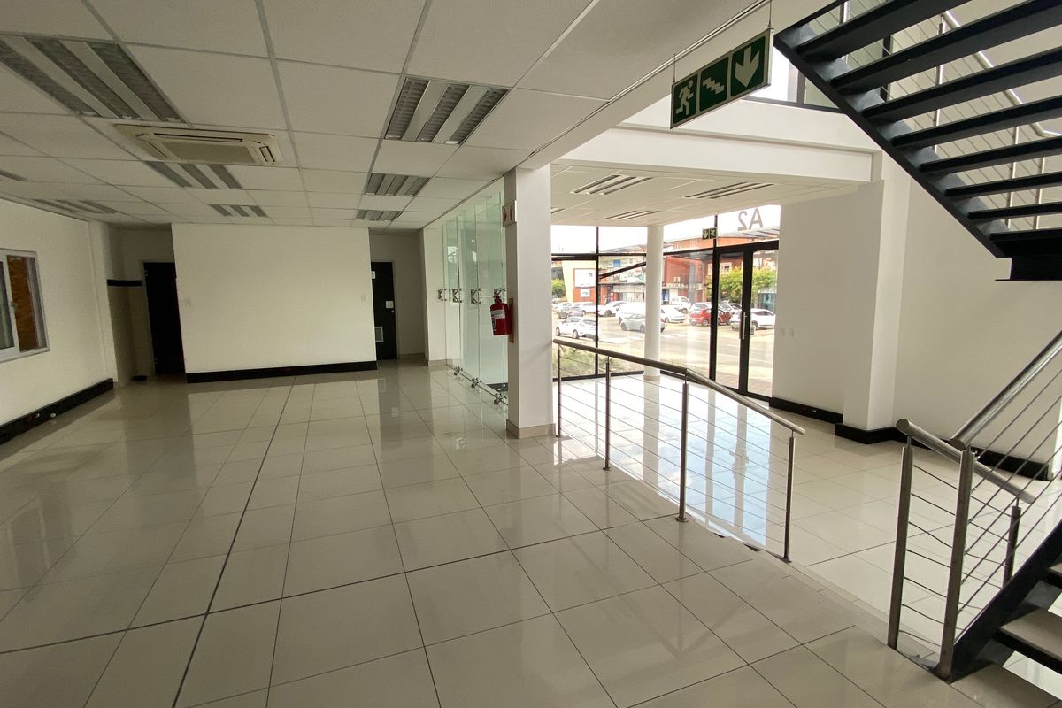 1345m2 Warehouse with Showroom to Let in North Riding - Photo 5