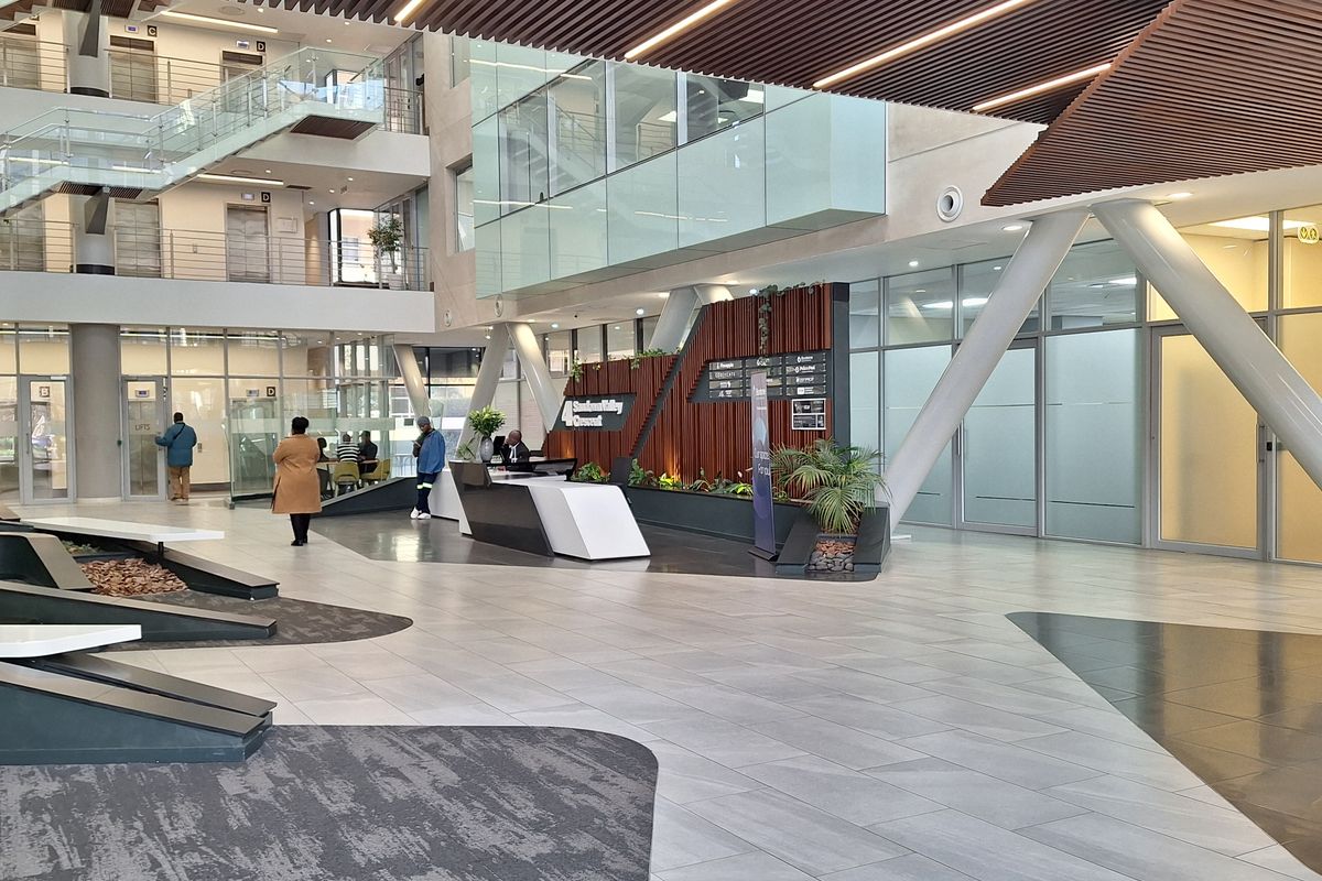 PRESTIGIOUS FITTED 982sqm LEGAL OFFICES IN SANDTON - Photo 2