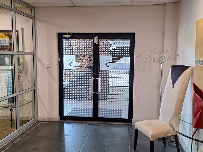 161sqm OFFICE FO SALE IN PAULSHOF - Photo 4