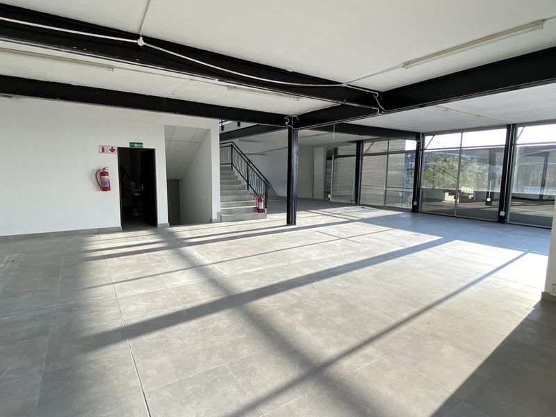 363m2 Multi-level Industrial Showroom to Let in North Riding - Photo 1