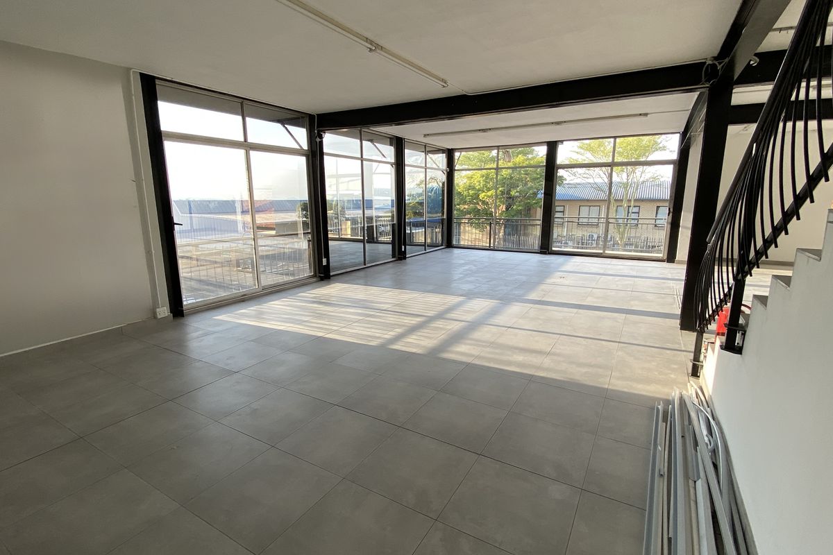 363m2 Multi-level Industrial Showroom to Let in North Riding - Photo 3