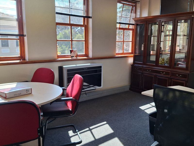 189sqm FITTED OFFICE IN PRIME LOCATION, CHISELHURSTON, SANDTON - Photo 9