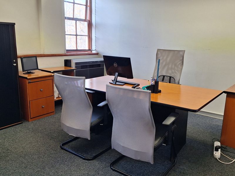 189sqm FITTED OFFICE IN PRIME LOCATION, CHISELHURSTON, SANDTON - Photo 10