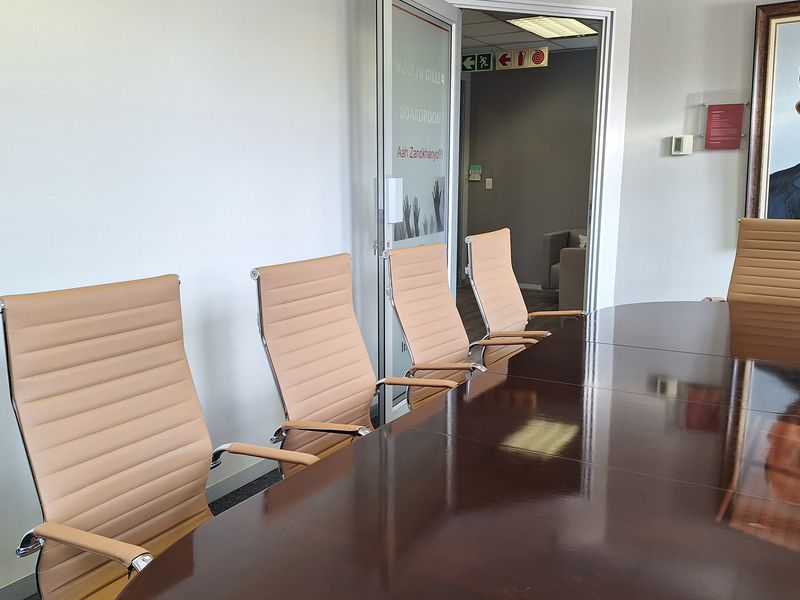 189sqm FITTED OFFICE IN PRIME LOCATION, CHISELHURSTON, SANDTON - Photo 6