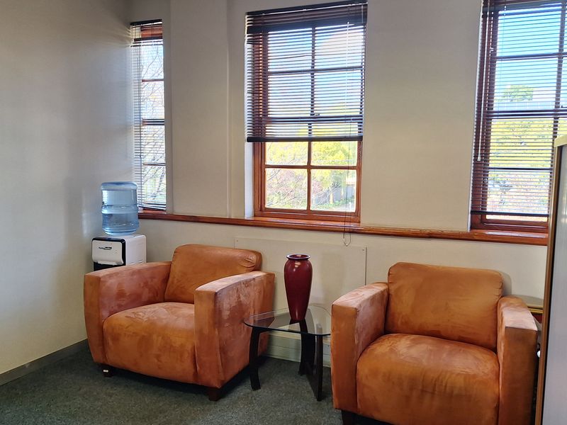 189sqm FITTED OFFICE IN PRIME LOCATION, CHISELHURSTON, SANDTON - Photo 3