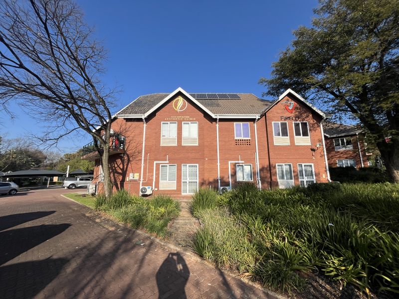 Modern Ground Floor Office Suite To Let- Bryanston - Photo 1