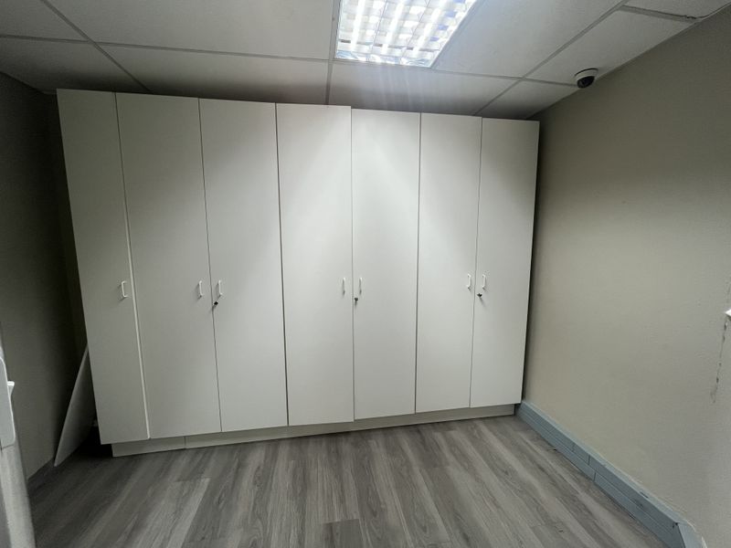 Modern Ground Floor Office Suite To Let- Bryanston - Photo 10