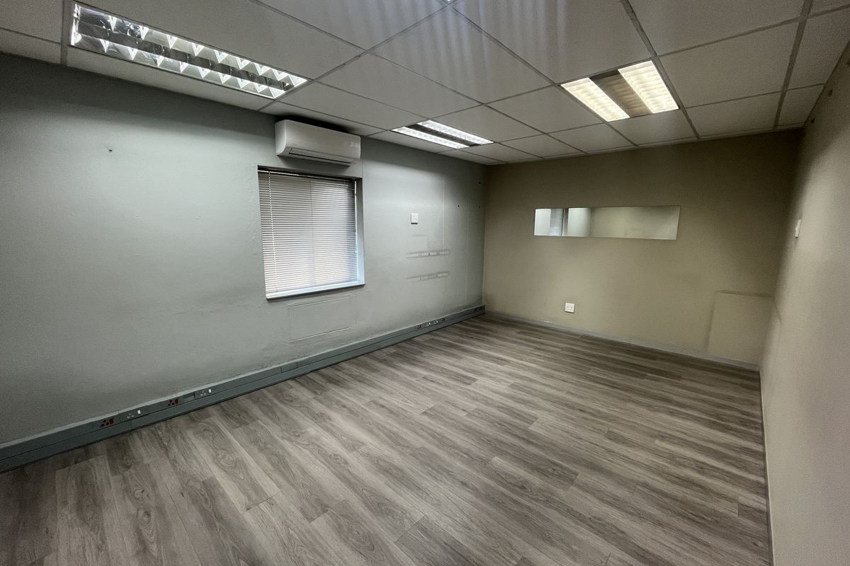 Modern Ground Floor Office Suite To Let- Bryanston - Photo 4