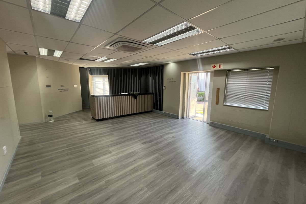 Modern Ground Floor Office Suite To Let- Bryanston - Photo 3