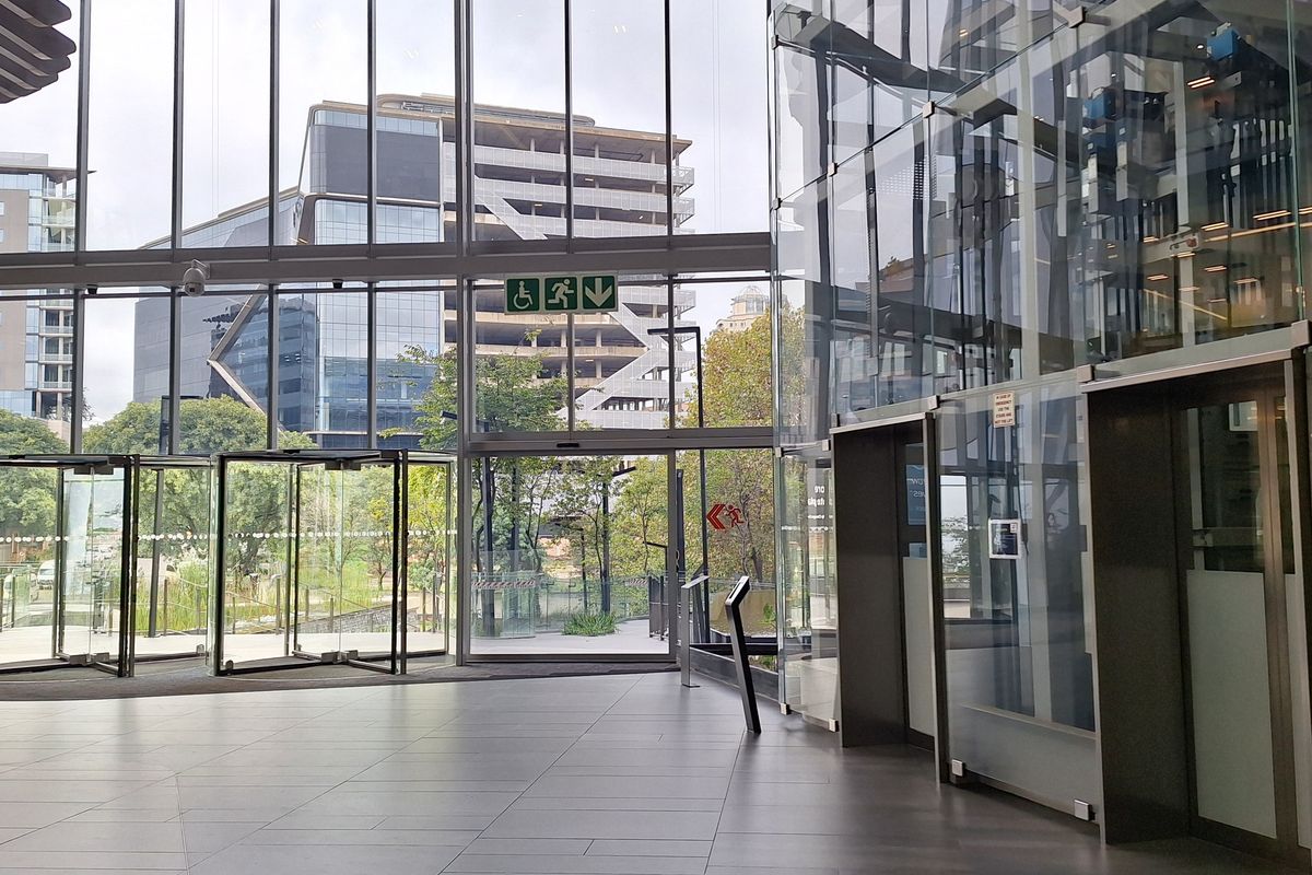 1710sqm PREMIUM OFFICE TO LET IN SANTON CBD - Photo 2