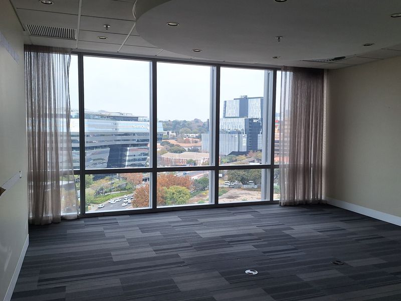 1,420m2 FULLY FITTED OFFICE TO LET IN SANDTON CBD - Photo 7