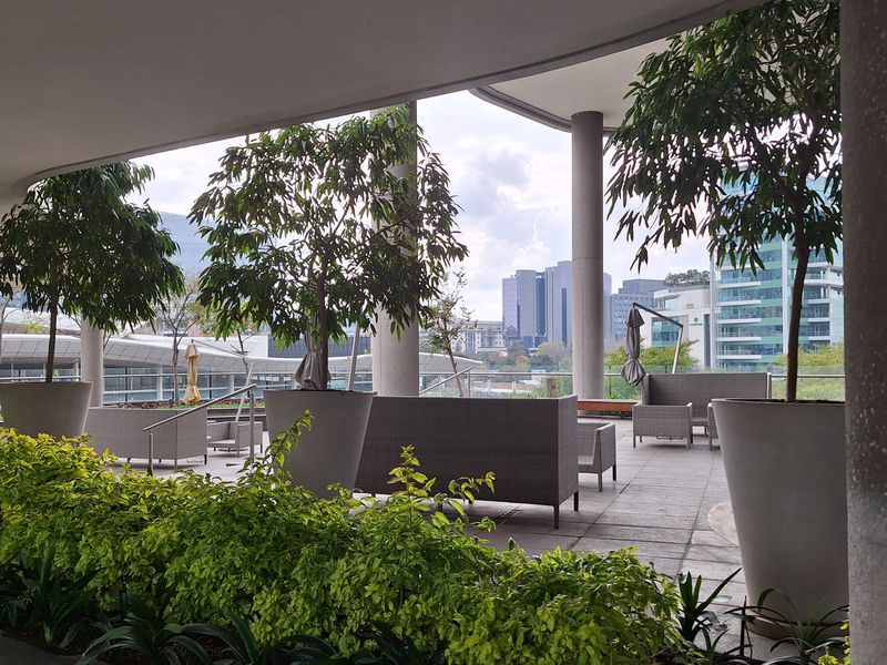 1,420m2 FULLY FITTED OFFICE TO LET IN SANDTON CBD - Photo 4