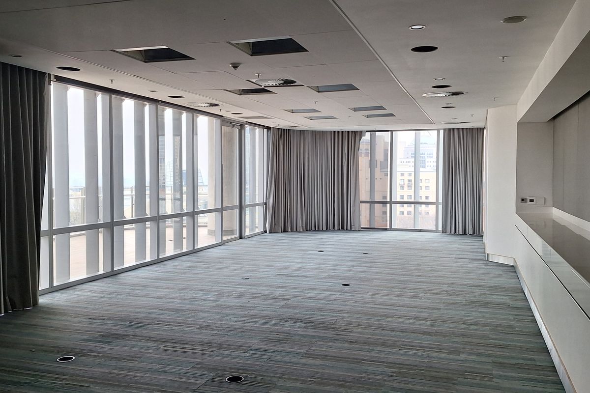 1,420m2 FULLY FITTED OFFICE TO LET IN SANDTON CBD - Photo 5