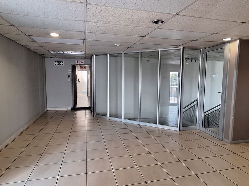 Entire Office block ideal for call centre close to N1 Highway - Photo 5
