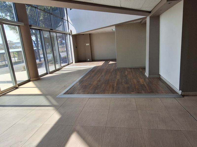 Entire Office block ideal for call centre close to N1 Highway - Photo 3
