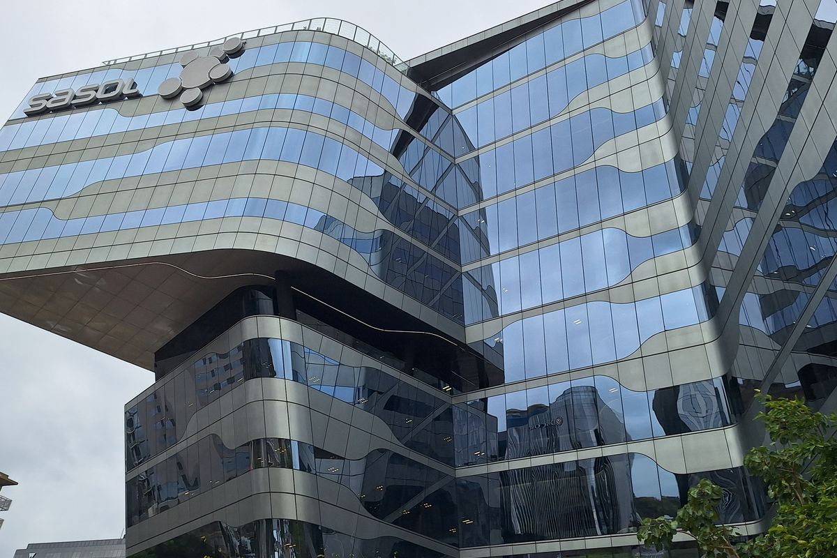 PREMIUM FITTED AND FURNISHED OFFICE IN SANDTON CBD - Photo 2